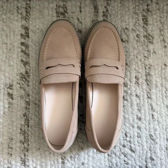 Women’s Classic Platform Chunky Loafers - Picture 4 of 5